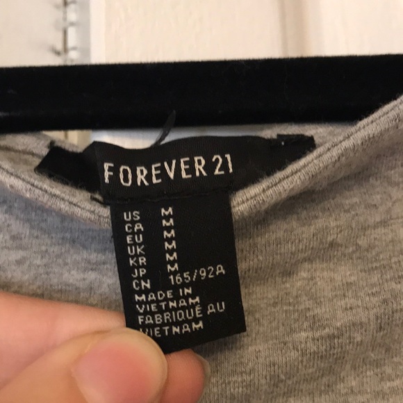 Forever 21 crop top - Picture 2 of 2